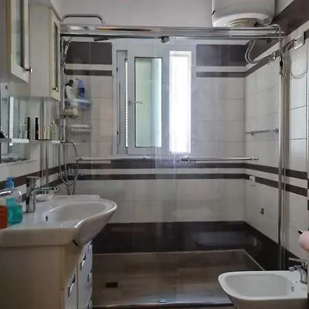 아파트 Comfortable Lungomare Vlorë