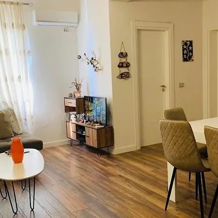 Comfortable Lungomare Apartment *