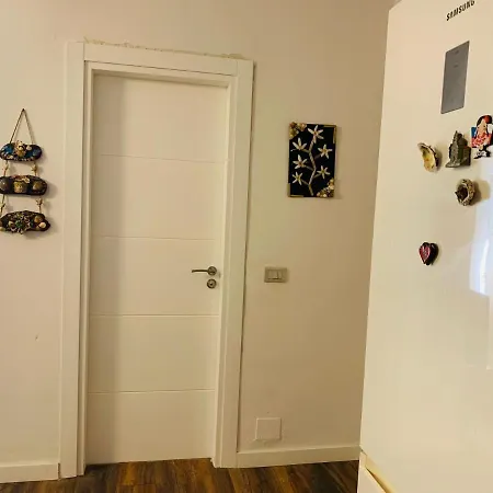 Comfortable Lungomare Apartment