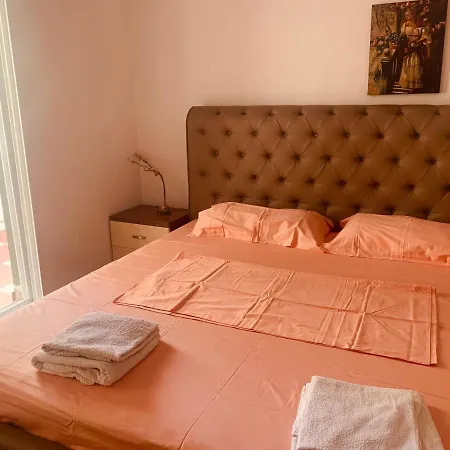 Comfortable Lungomare Vlore